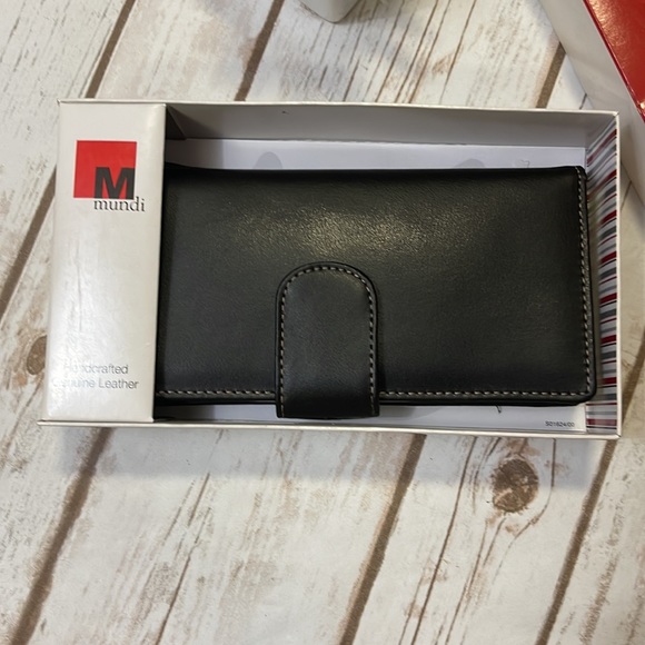 Mundi Genuine Leather Wallet NWT - Picture 3 of 10